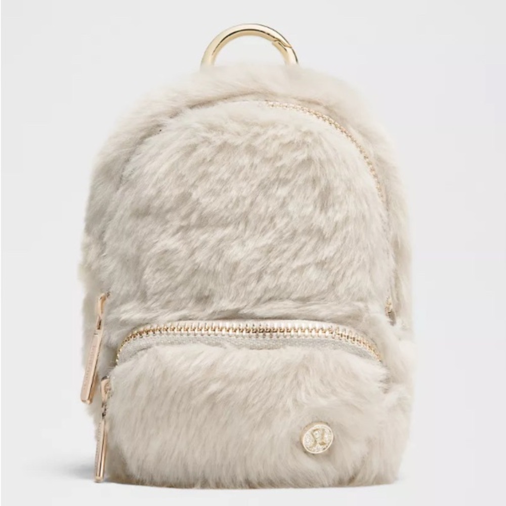 NWT lululemon Everywhere Mini Backpack Clip On Nano Plush Fleece Natural Gold